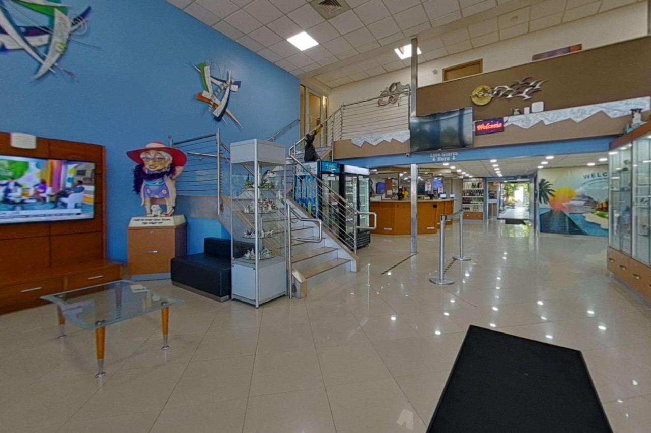 Rodeway Inn & Suites Fort Lauderdale Airport & Cruise Port Дания-Бич Экстерьер фото
