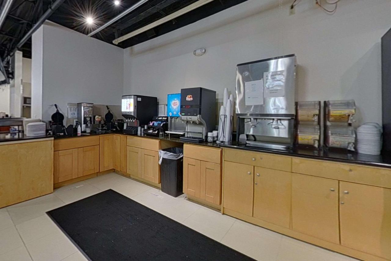 Rodeway Inn & Suites Fort Lauderdale Airport & Cruise Port Дания-Бич Экстерьер фото