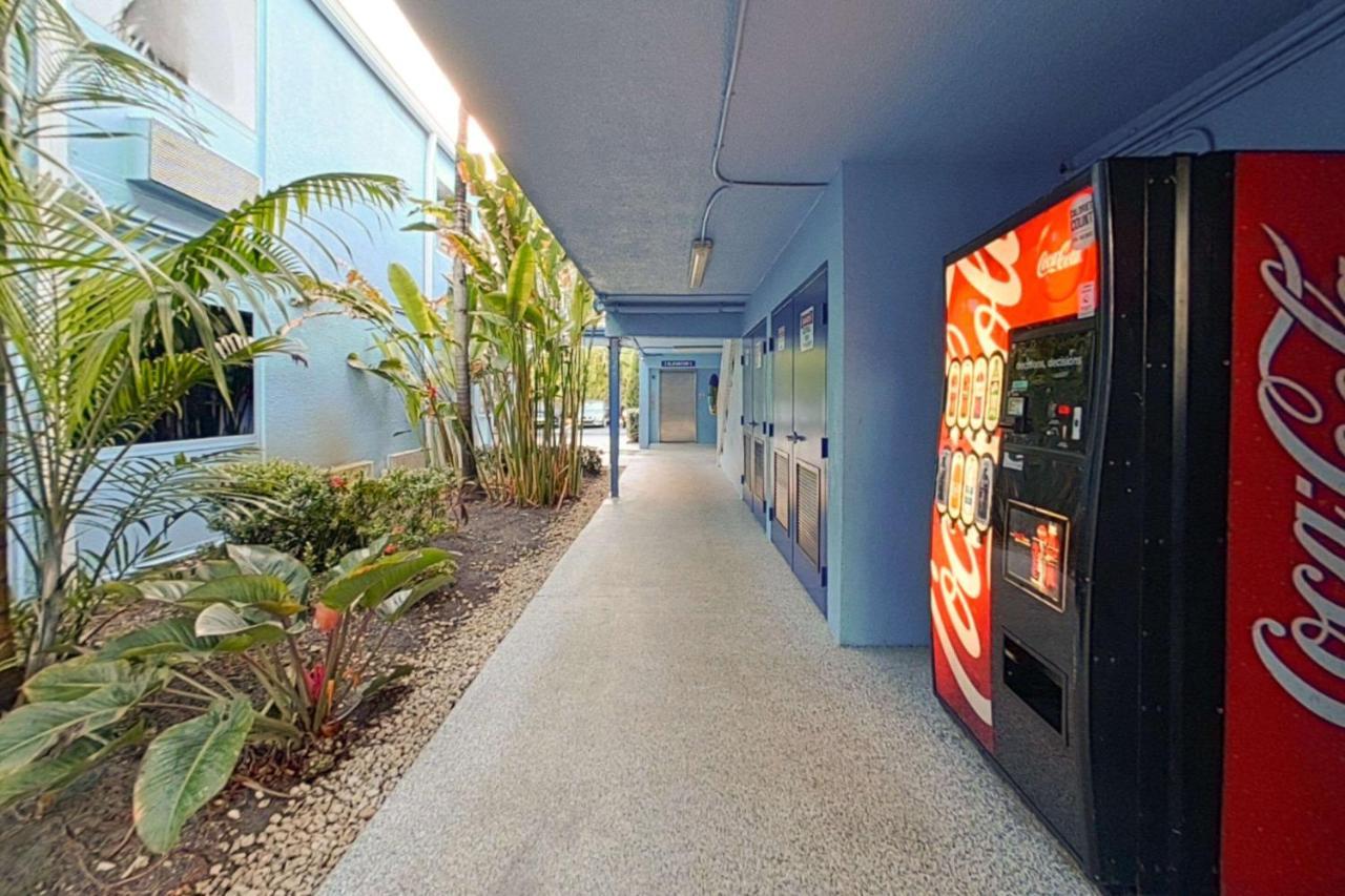 Rodeway Inn & Suites Fort Lauderdale Airport & Cruise Port Дания-Бич Экстерьер фото