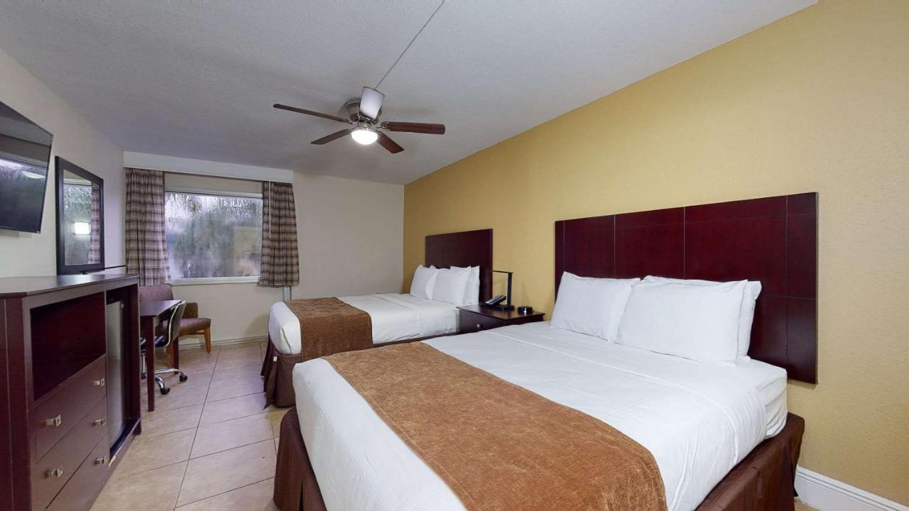 Rodeway Inn & Suites Fort Lauderdale Airport & Cruise Port Дания-Бич Экстерьер фото